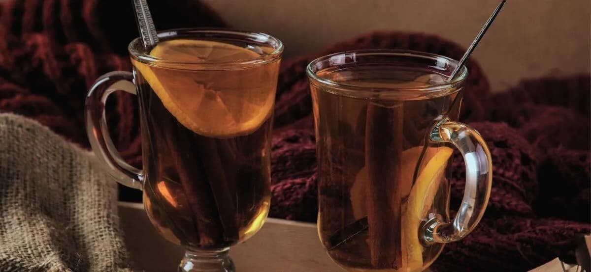 Najlepszy przepis na herbatę ze śliwowicą: tradycyjna górska receptura