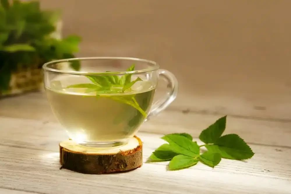 Jaką herbatę wybrać, aby nie zostawiała osadu? Sprawdź najlepsze opcje!