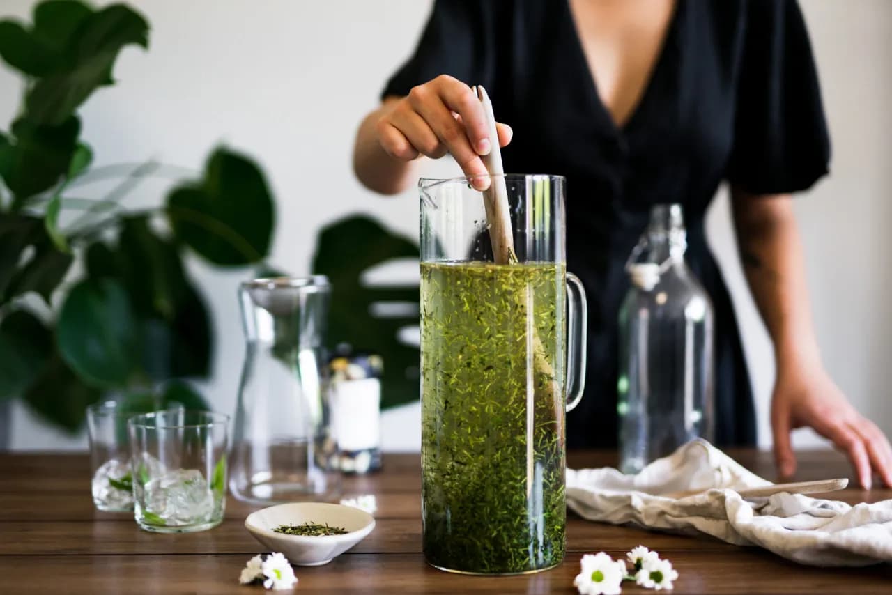Najlepszy przepis na herbatę cold brew - proste kroki przygotowania w domu