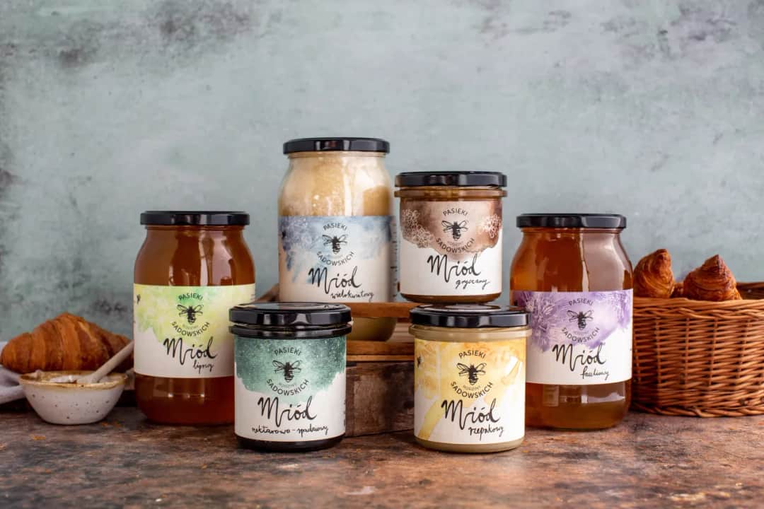 Jak prawidłowo przechowywać miód, aby zachować jego smak i właściwości na długo