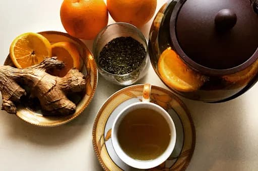 Jakie herbaty pić przy niedoczynności tarczycy - 5 najlepszych naparów